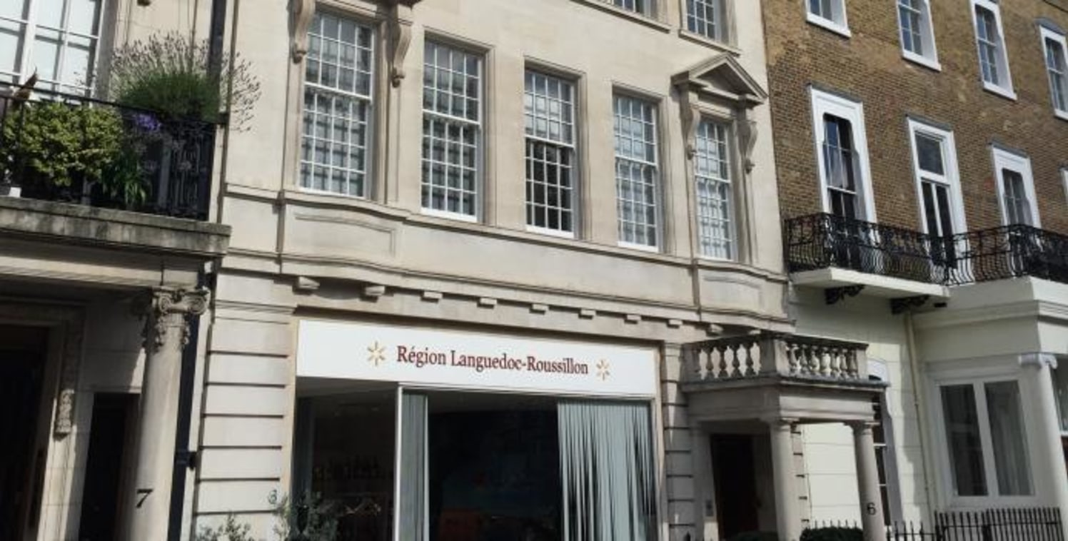 6 CAVENDISH SQUARE

LONDON

W1G 0PD

ENTIRE 1st FLOOR 1,676 SQFT

ENTIRE 3rd FLOOR 1,601 SQFT

HIGHLY COMPETITIVE LEASE