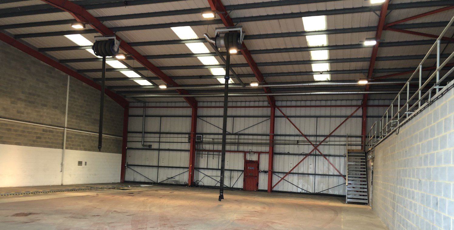 PRELIMINARY ANNOUNCEMENT

Modern semi-detached industrial/warehouse unit with large forecourt comprising 8,351 sq ft on 0.6 acres.

With additional compound of 0.4 acres