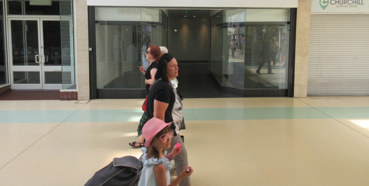 16 Churchill Shopping Centre<br>Dudley, DY2 7BJ<br>Churchill Shopping Centre, Dudley, DY2 7BJ<br><br>Guide Price<br><br>&pound;26,000 per annum plus VAT<br><br>Floor Area (Max)<br><br>1,052 SqFt ( 98 SqM )<br><br>Modern, ground floor sales area with...