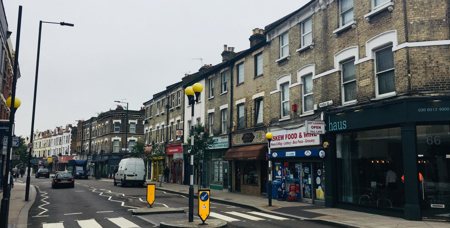 This A3 unit on the busy, vibrant Askew Road is available on a lease reassignment. The unit is approximately 1,200sqft and currently trading as a thriving restaurant business. The unit is to come with fixtures and fittings and is being sold as a goin...