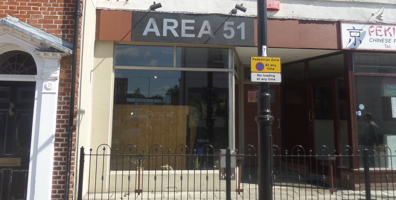 TOWN CENTRE LOCATION. Fully fitted town centre bar premises. Suitable for alternative uses.