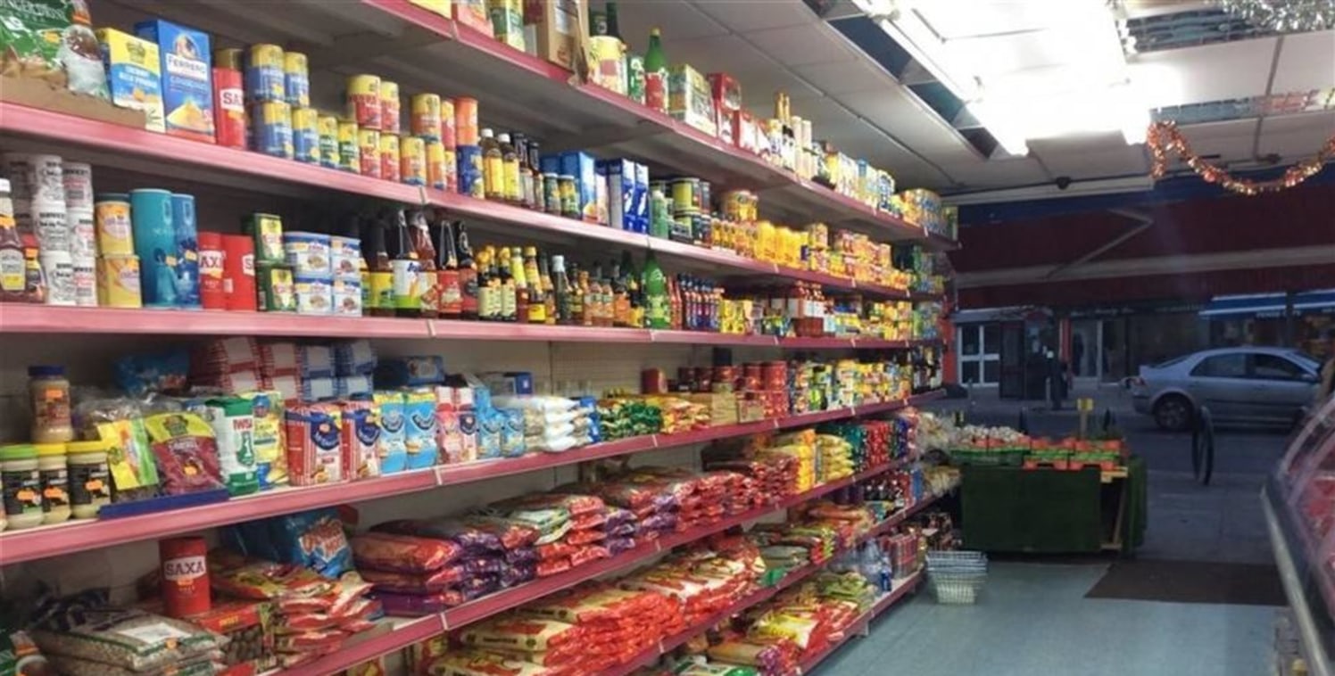 Warren Anthony Commercial are delighted to bring to the market this butchers/frozen fish and grocery shop it occupies a highly enviable trading position on the High Street in Penge, South East London.

There is limited parking in nearby Maple Street...