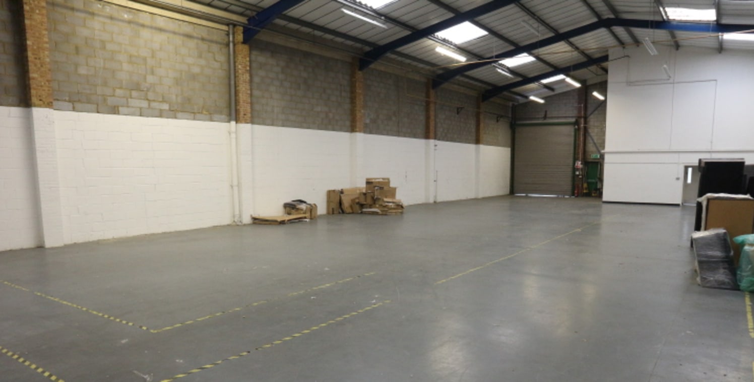 Industrial / warehouse and trade counter unit on popular estate