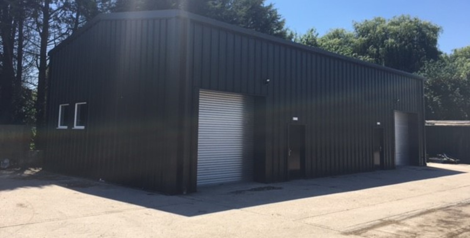 The property sits on a small estate of similar light industrial units.

The property itself comprises a brand new building constructed of steel frame with profile metal clad elevations.

Internally the property includes concrete floor, electric rolle...