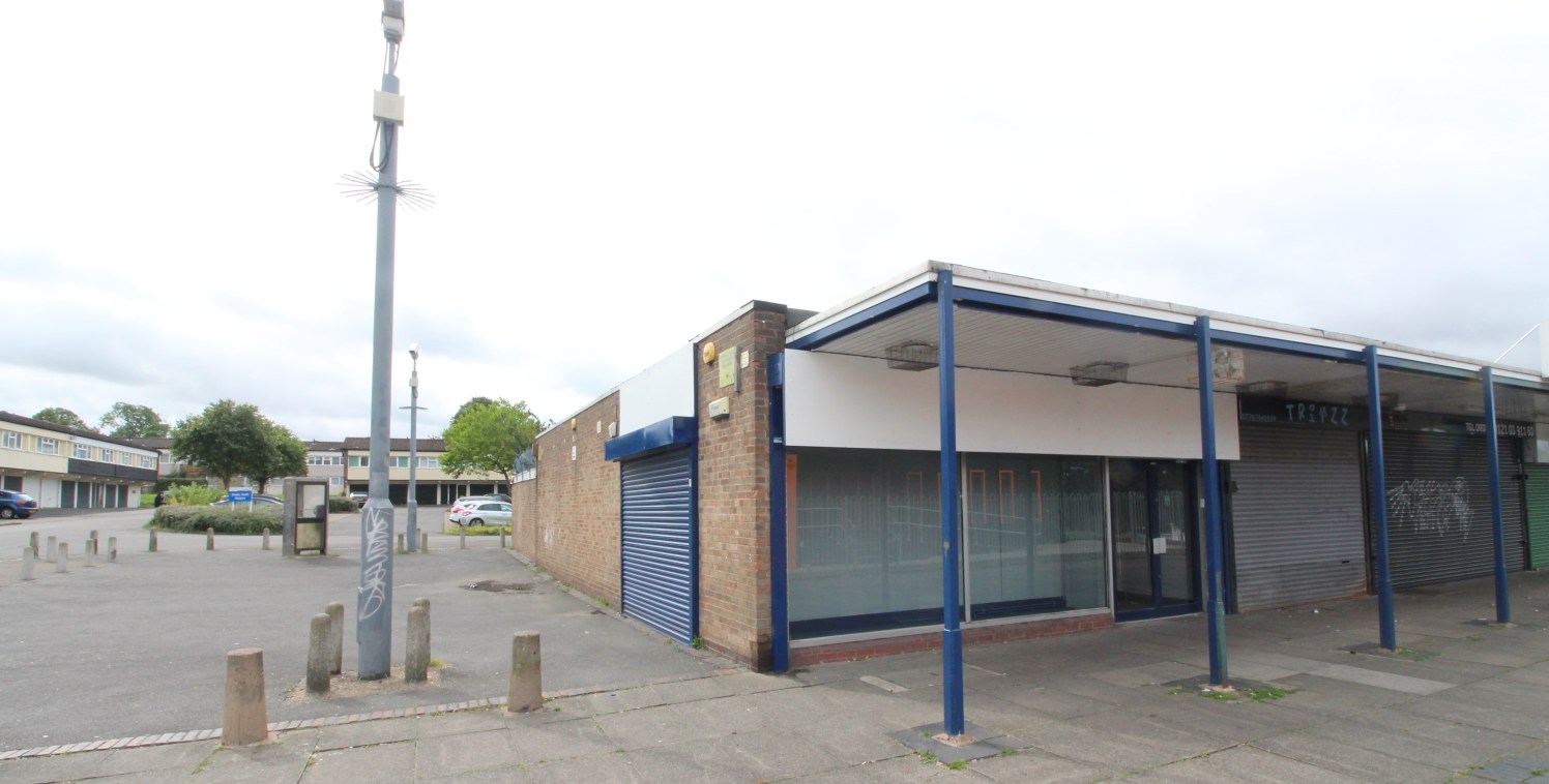 Lock-up Retail / Office Premises in DRUIDS HEATH - Total NIA 1,494 ft2 (138.79 m2)...