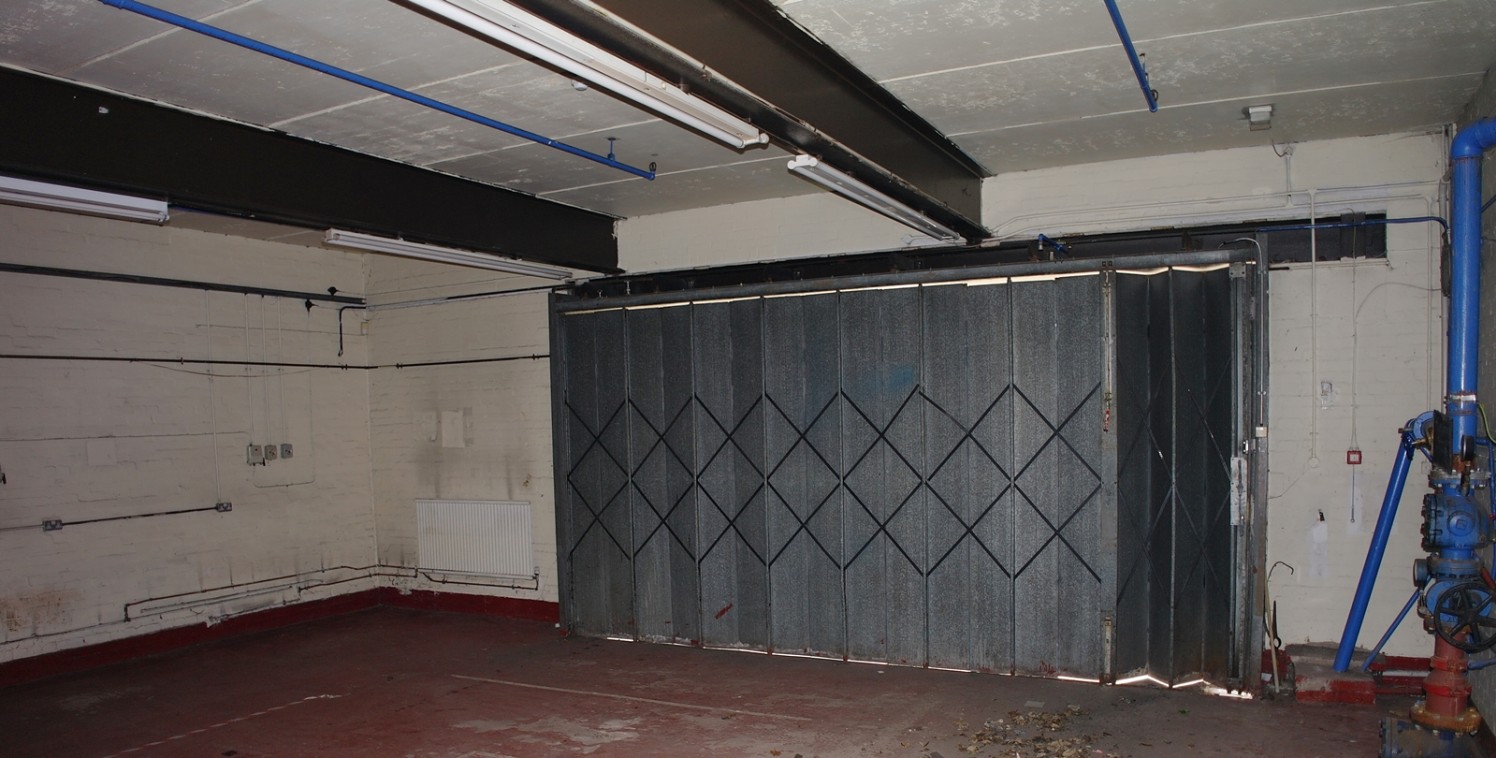 This light Industrial/storage unit of approximately 1110 sq ft (103.12 sq m) is situated on the side of Topley House, visible from Wash Lane and only minutes from Junction 2 of the M66.

The unit is accessed through a concertina steel door of approxi...