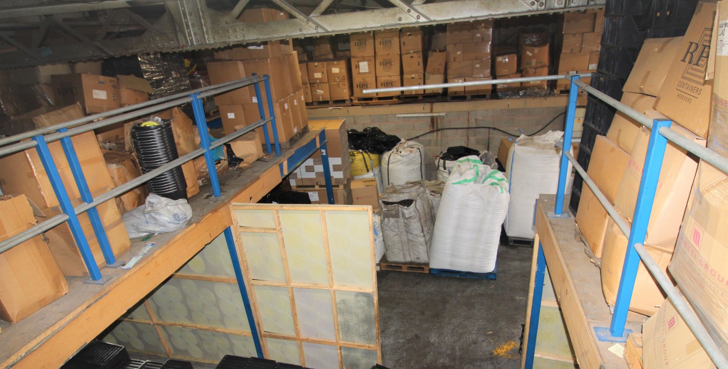 Lock-up Warehouse with Gross Internal Area of 2,000 ft2 plus 1,800 ft2...