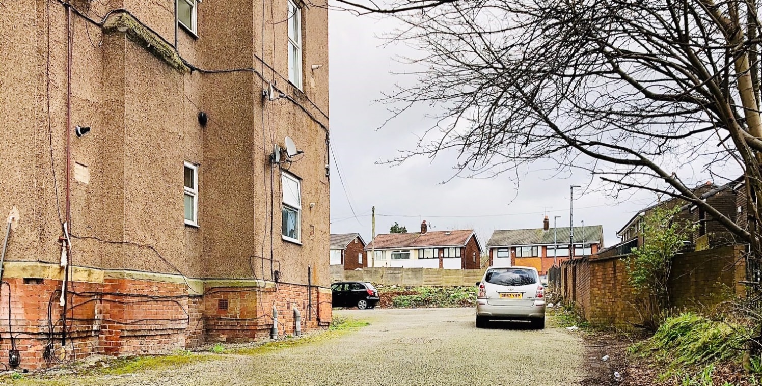 Pearson Ferrier Commercial are delighted to offer this versatile land opportunity in the heart of Cheetham Hill.

The Land is approximately 7000 SQ FT and is located to the rear of 322 Cheetham Hill Road, Manchester M8 0PL.

The land presents a varie...