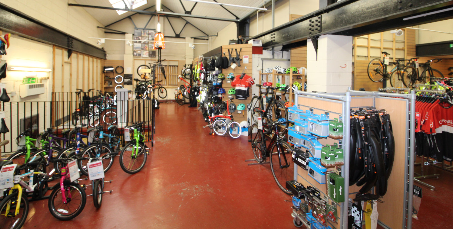 Under Offer]\nRetail and Warehouse Premises in DIGBETH With Enclosed Car Parking...