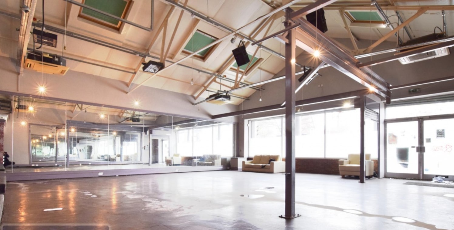 Ex dessert/Gym retail shop. Over 1700 Sqft of retail space. Located on the busy part of Abbeydale road. The property contains a large Gym/studio and also contains Sauna/Shower room, office on the floor above. Please call for further information or to...