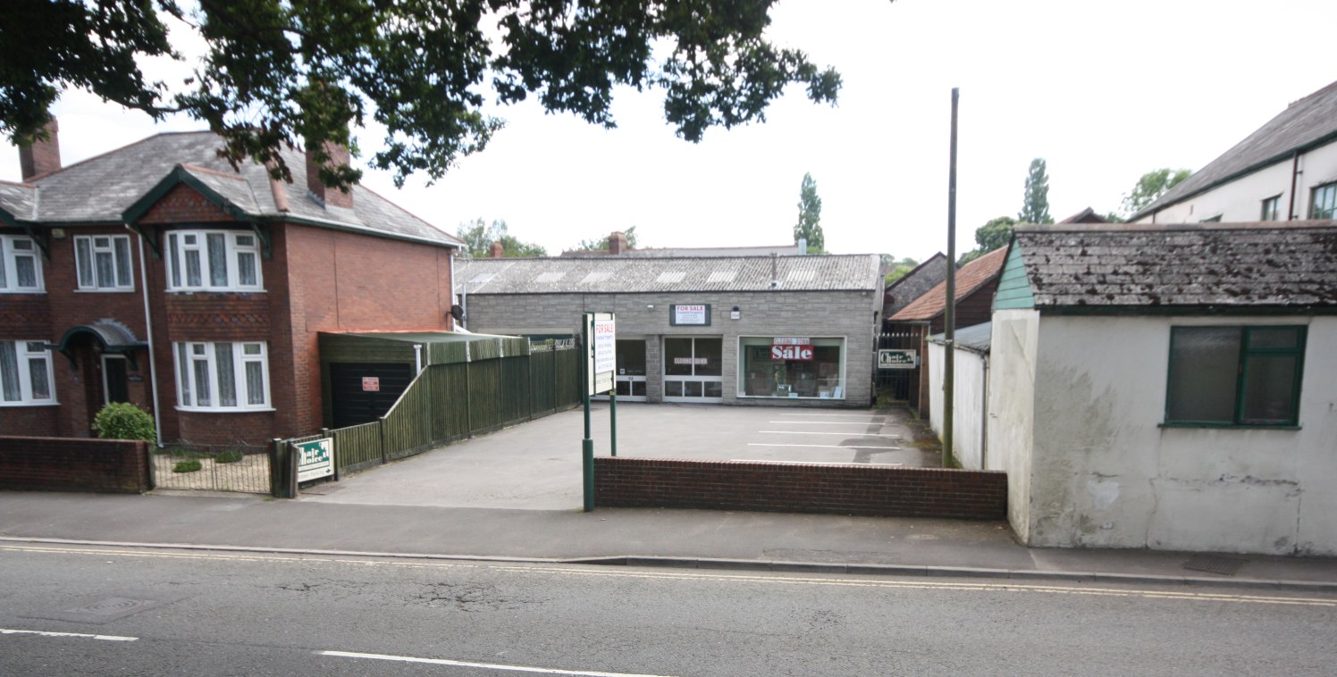 Trade counter with retail use for sale. Industrial unit currently used as a showroom. Main road frontage onto the A358. Located 0.5 miles from Chard town centre. Asphalt yard to front with parking for 6 allocated parking spaces.

LOCATION

52 Furnham...