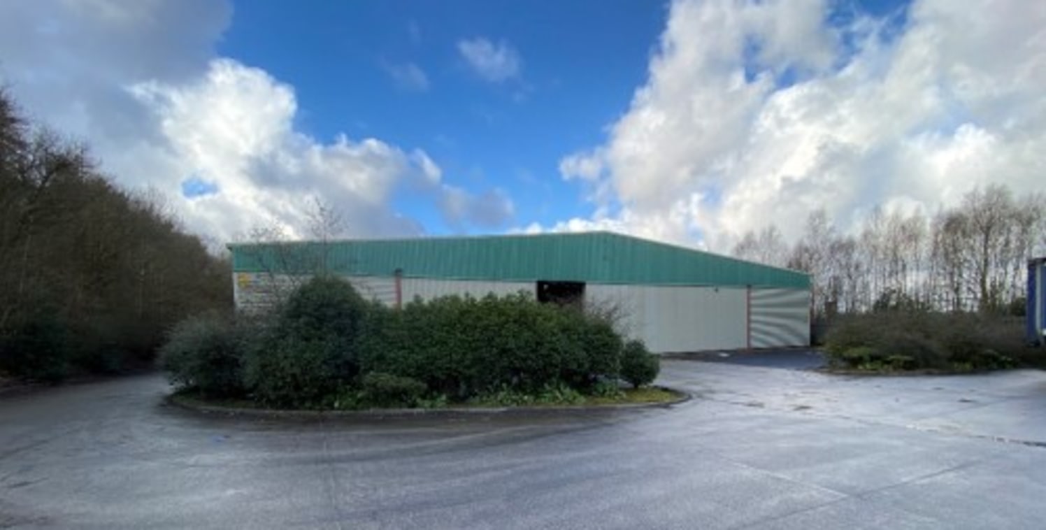 A superb high bay warehouse facility located on a popular and established business park on the west side of Burnley.\n\nThe property is of steel portal frame construction with insulated profile cladding and internal block work to six feet....