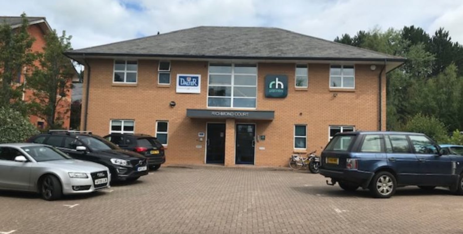 Ground Floor Office Suite.

The property comprises the entire Ground Floor of Richmond Court having a self-contained entrance and WC facilities.

The accommodation is very well presented with good quality flooring throughout, high quality decoration...