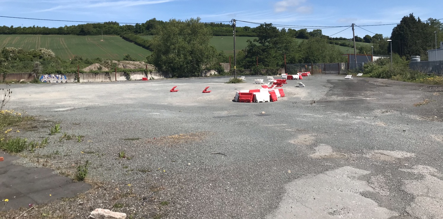 Freehold site.

Approximately 5.69 acres (2.30ha) .

Allocated employment land.

Road frontage.

Strategic location for Bath & Bristol.