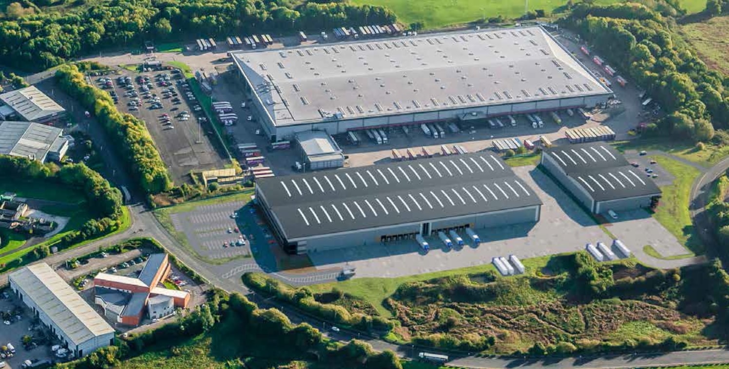 UNDER CONSTRUCTION

Ready made 149,000 sq ft manufacturing and logistics building with magnificent motorway access.

26m turning circle

2 loading doors

14 dock loading doors

35m-40m deep yard

145 car parking spaces

35 HGV trailer spaces