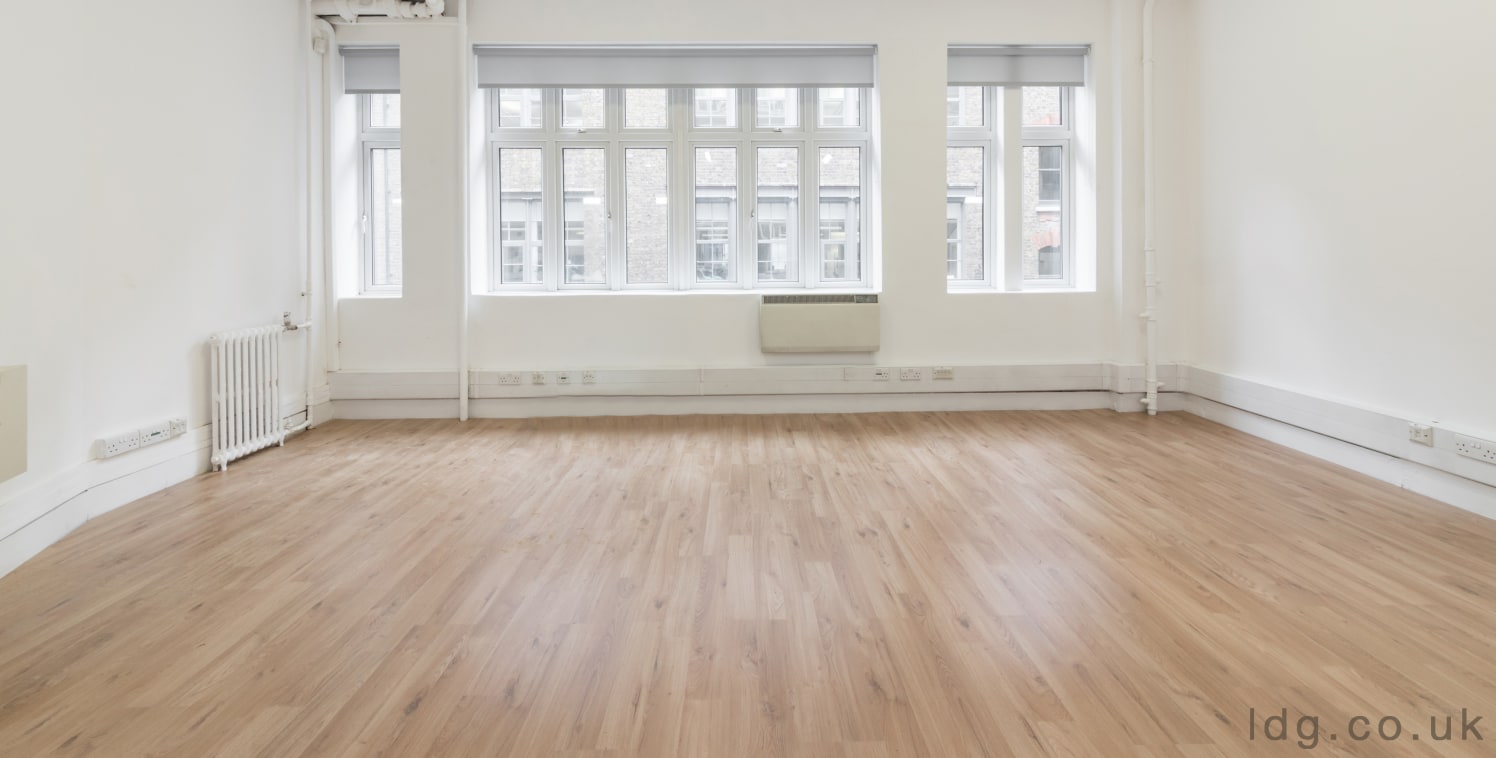 Strapline: Open plan workspace - Rent free / incentives available - Excellent natural light from 2 sides - Good ceiling height - Light wood flooring - Modern strip...