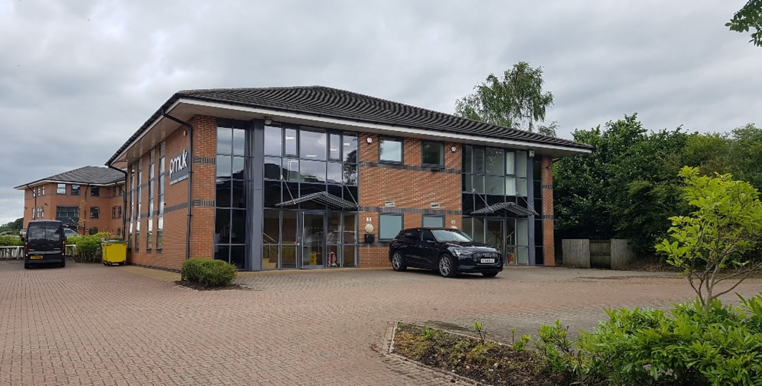 Well Proportioned Office with Ample Car Parking