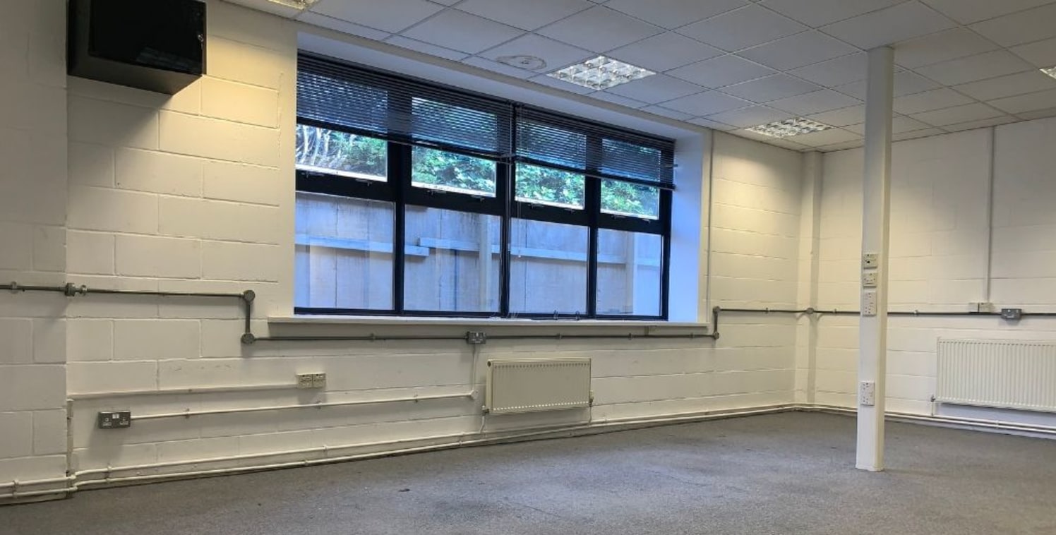 Unit B07 comprises of light industrial/office space, available for immediate occupation. This unit is located on the ground floor and divided into various spaces all benefiting from good natural lighting.

Unit B07 makes up part of block B, Poplar Bu...