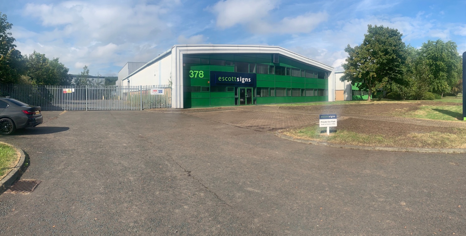 TO LET - MODERN DETACHED INDUSTRIAL UNIT WITH OFFICES AND FENCED YARD

LOCATION

Team Valley Trading Estate is regarded as the premier estate in the region boasting over 700 businesses employing over 20,000 people. It offers a wide range of amenities...