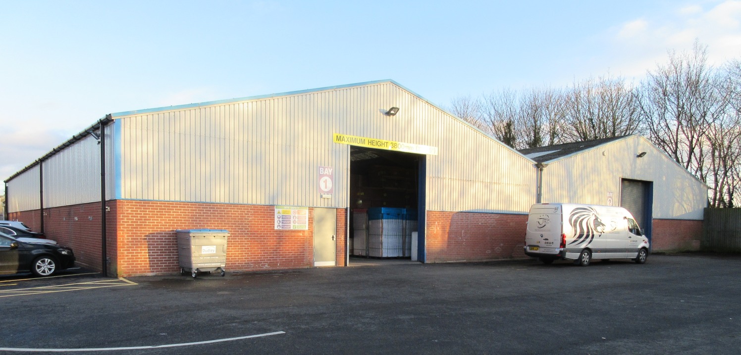 Unit 65, Bay 1<br>JJX Logistics, Third Avenue, Pensnett Trading Estate, Kingswinford, DY6 7GA<br>Unit 65, Bay 1, Kingswinford<br><br>Guide Price<br><br>&pound;30,000 per annum plus VAT<br><br>Floor Area (Max)<br><br>5,965 SqFt ( 554 SqM )<br><br>This...