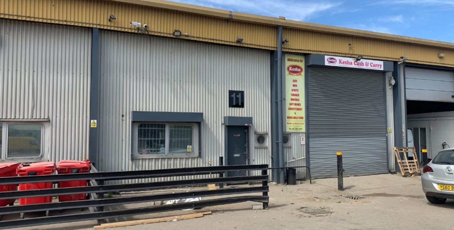 Please note that this unit is to be refurbished to a similar standard as indicated on the internal photos shown.

Unit 11 makes up part of the Buzzard Creek Industrial Estate, just off River Road. River Road grants access to the A13. To the west the...