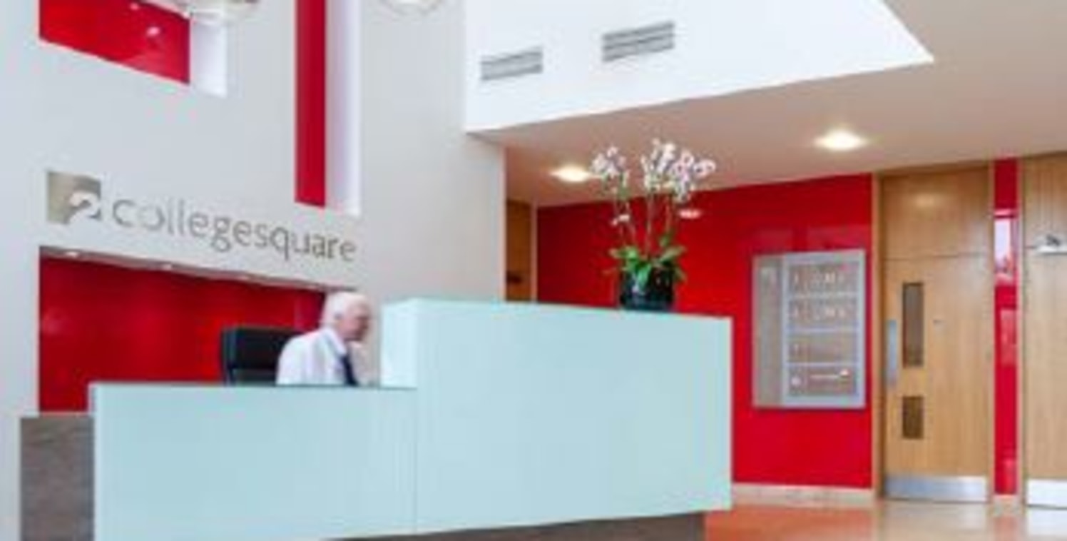 2 College Square is a state of the art Grade A office building with the available space being located on the first floor. Access is from a full height glazed reception with commissionaire. The building benefits from passenger lifts, together with bik...