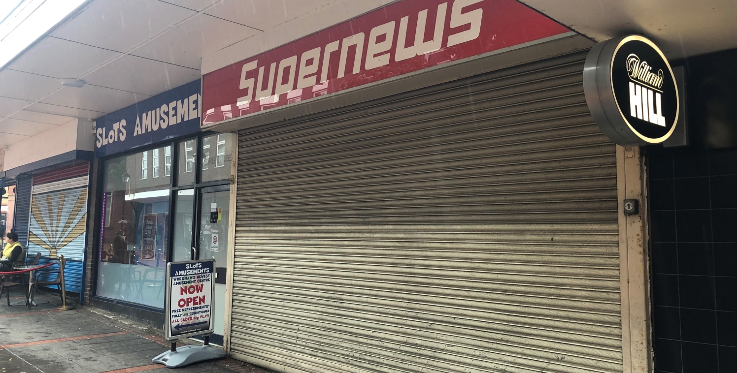Shop to let of 676 sq ft in Wrexham town centre, suitable for a variety of uses subject to planning.

£5,200 per annum + VAT