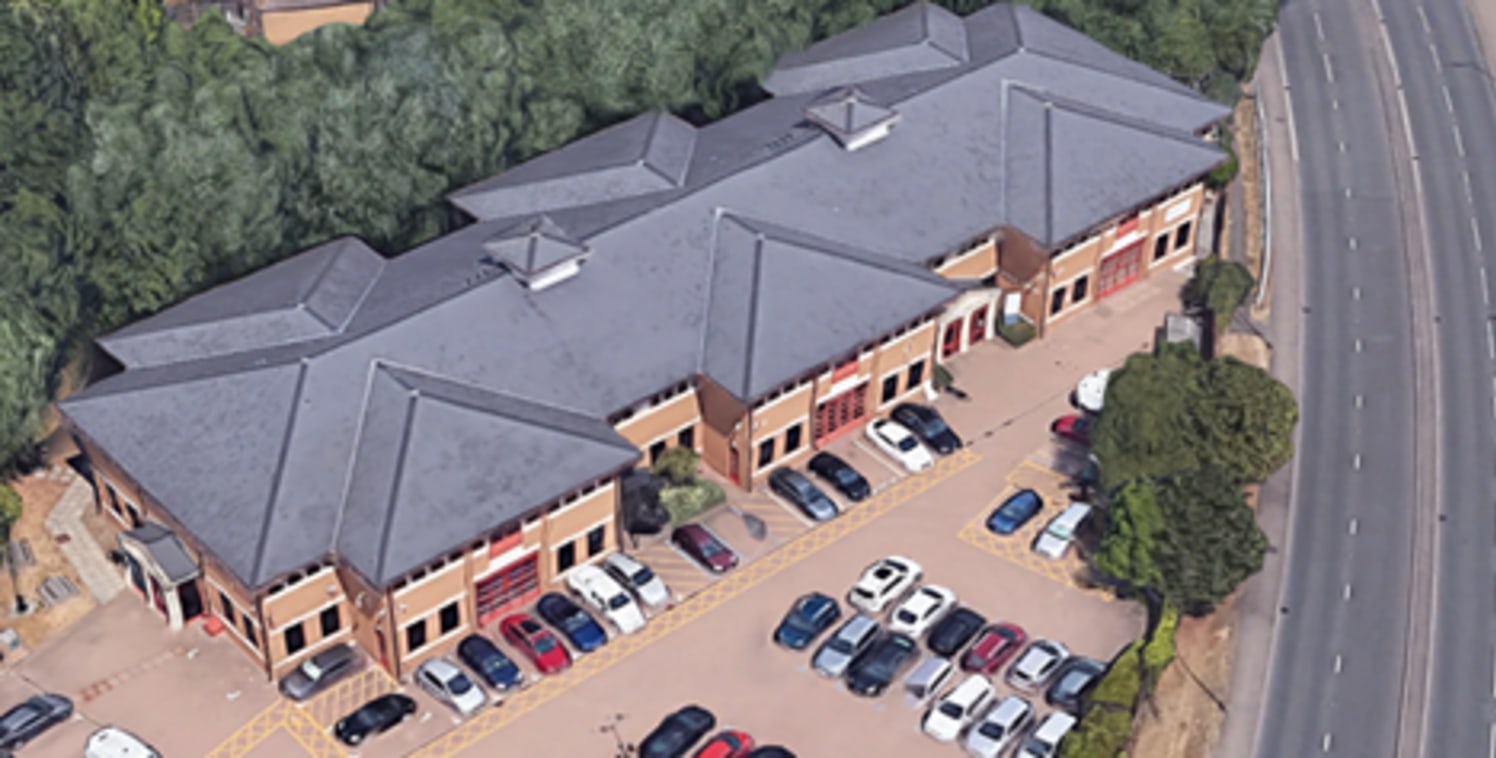 Rose Kiln Court is a prominent office building fronting the A33 connecting Reading Town centre to junction 11 of the M4. The property therefore benefits from easy access to the town centre and to the motorway network.

The building is arranged over 2...