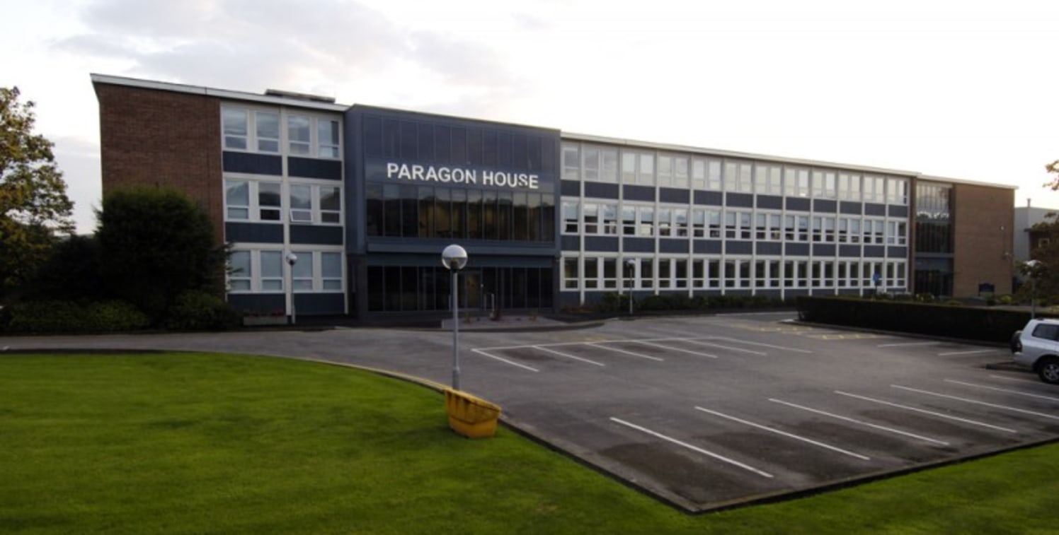 The subject suite offers superb open plan first floor office accommodation within the well established Paragon Business Park.

The suite benefits from perimeter trunking, air conditioning and gas central heating and is fitted out to a high standard,...