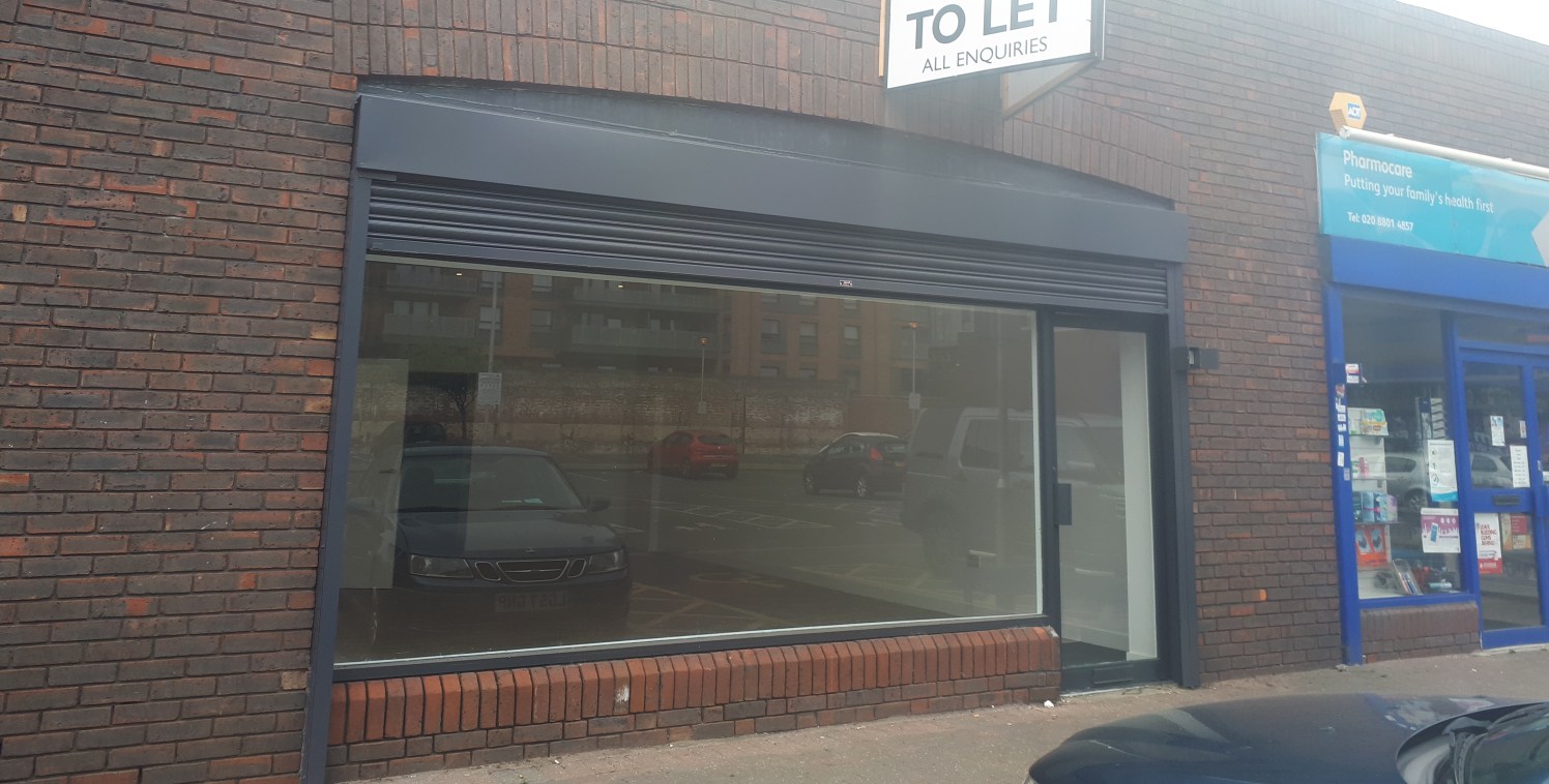 A newly refurbished retail unit comprising open plan sales areas with partitioned kitchenette and WC.

Newly refurbished and in new condition with wooden flooring and spot lighting. Benefiting from access to the rear for deliveries and electric rolle...