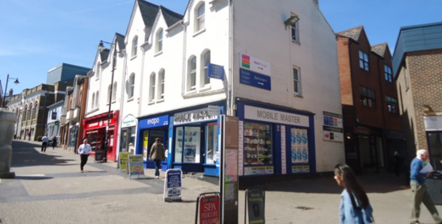 <p>Prominent shopping parade of seven retail units with offices above, well located opposite the entrance to Festival Place (prime retail shopping centre)</p><ul>

<li>To Let on a floor by floor basis</li>

<li>New lease terms available</li>

<li>Cen...