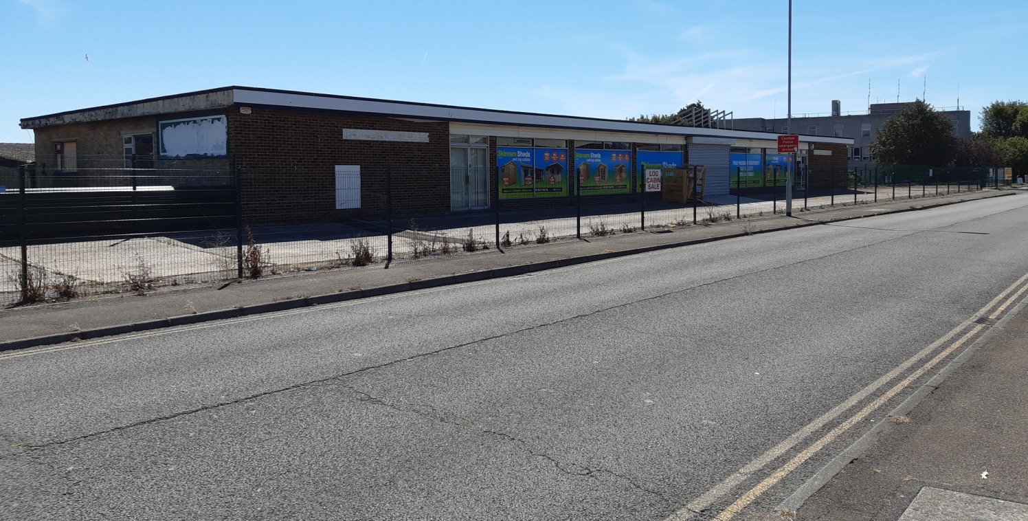 A part single storey and part two storey warehouse building with ancillary offices, showroom and trade centre area with a large concrete surfaced yard area of approximately 1.12 acres. The building has extensive road frontages to Beeching Road and Wa...