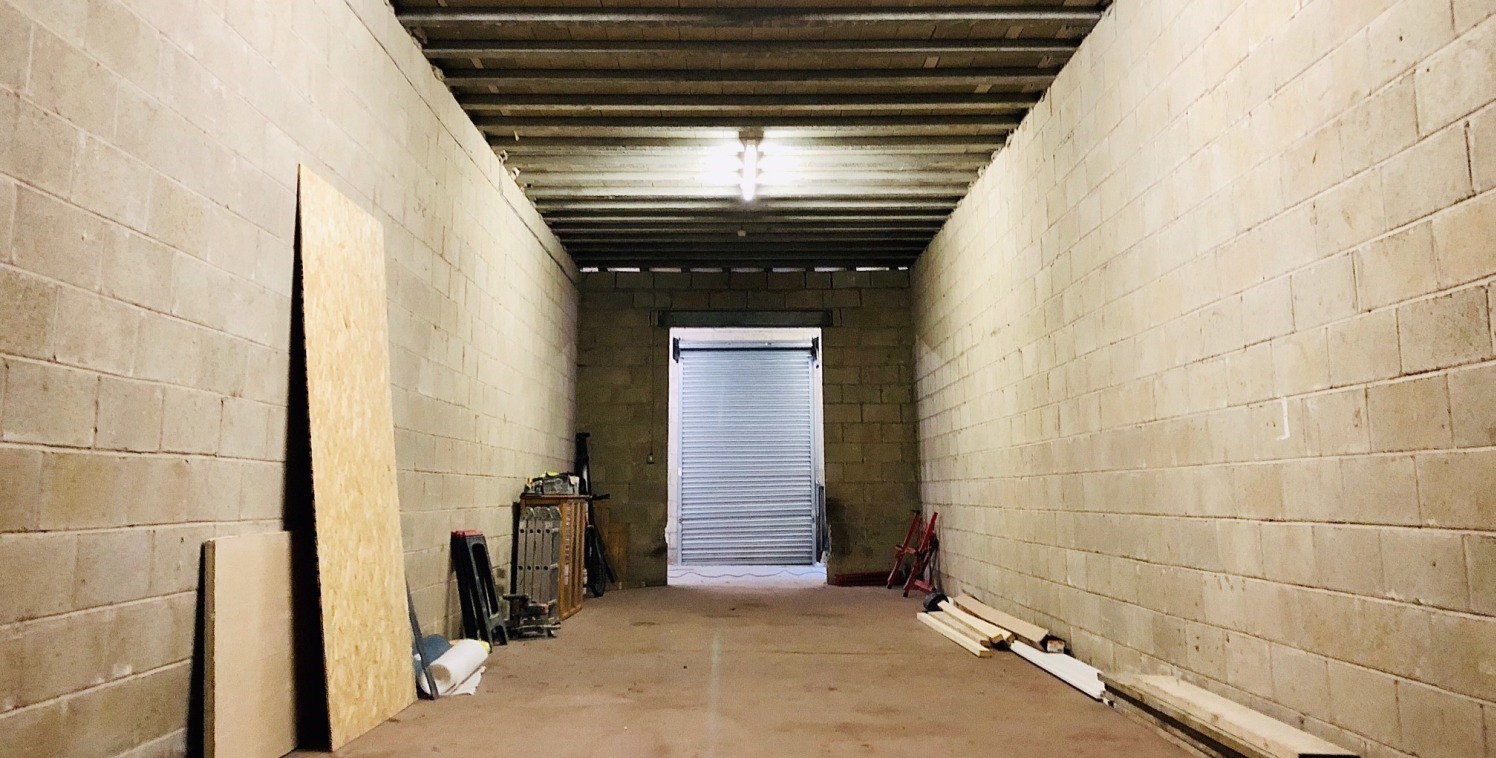 Workshops/Storage units now available on this much sort after Industrial Park.

We currently have 2 secure lockup units available. 

Each unit measures approximately 15 metres in length by 4 meters wide. With each unit having a secure roller shutter...