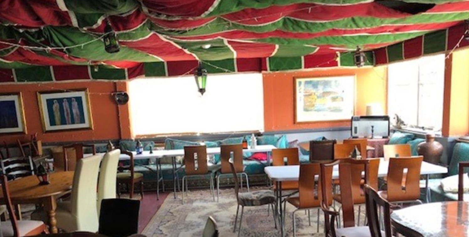 Licensed Mediterranean Restaurant & Bar Located In Stratford Upon Avon\nPrime Trading Position\nExternal Seating (35)\nRef 2391\nLocation\nThis outstanding Restaurant & Bar is located in the heart of Stratford Upon Avon town centre. Situated within a...