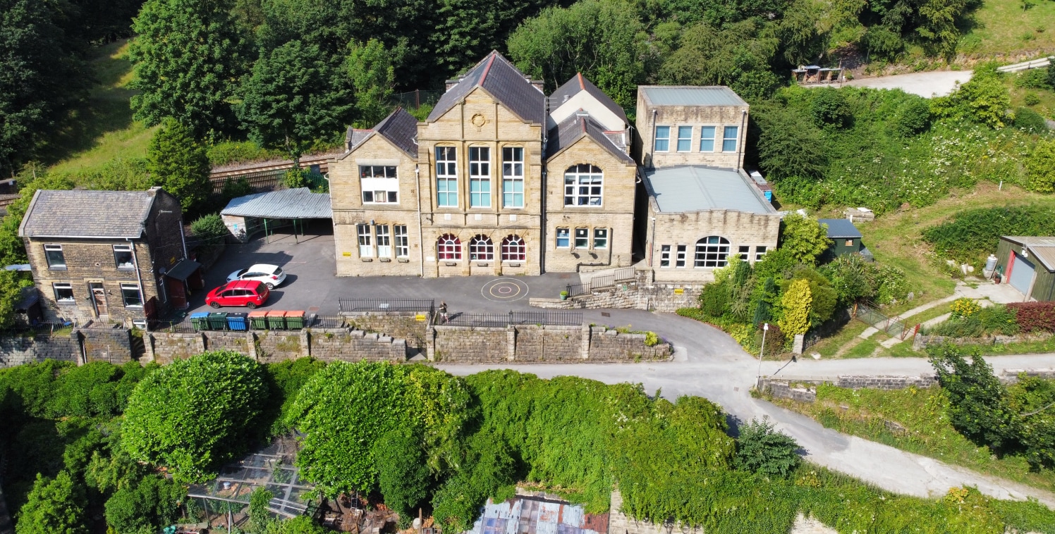 The premises briefly comprise an imposing stone built former school set within the valleys of Todmorden offering scenic views over the surrounding hills and countryside.

The property has most recently been used as an activity centre and offers an ar...