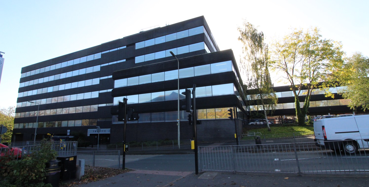 MODERN OFFICE premises with various suites available from 600 - 7,000 ft2 in...