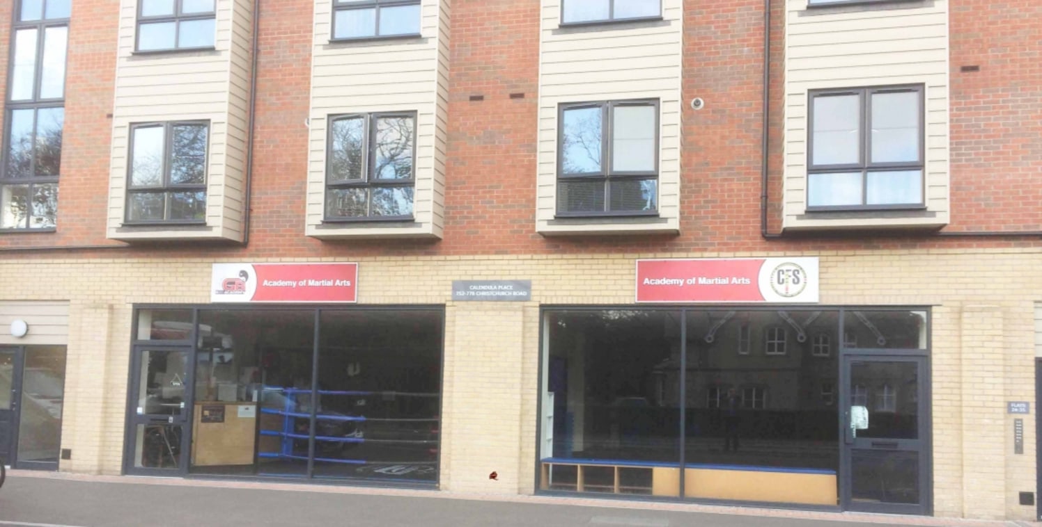 Retail Units to let in Boscombe - 787-1574 sq ft<br><br>INCENTIVES AVAILABLE<br><br>Calendula Place is a landmark, attractive modern development of 7 commercial units between the junctions with Wolverton Road and Gloucester Road on this busy main tho...