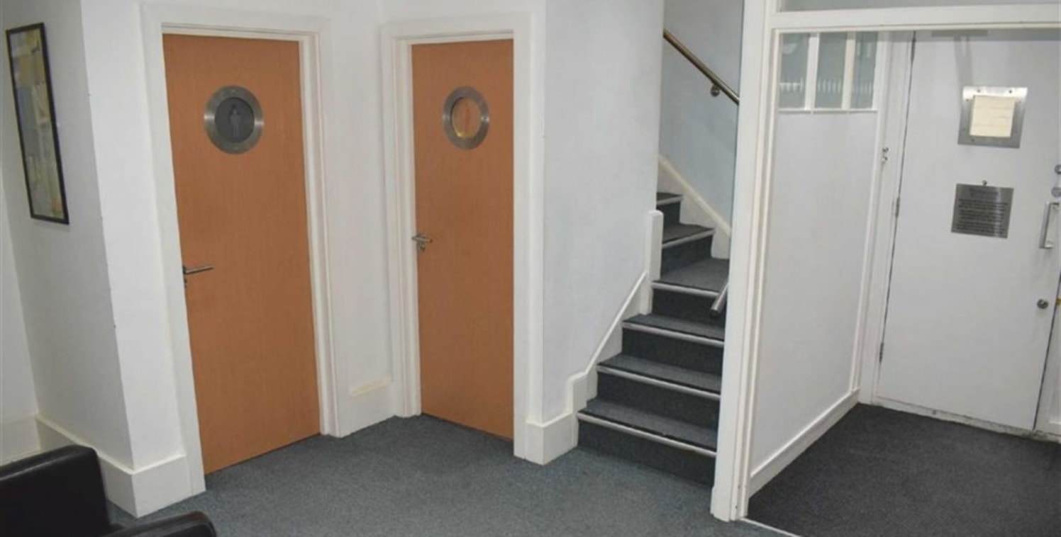 SERVICED OFFICES TO LET ** - Situated on High Beech Road, Loughton, which is just off the High Road, where a number of multiple retailers such as Marks and Spencer, Multiyork and New Look are present. There are also a number of banks and cafes/restau...