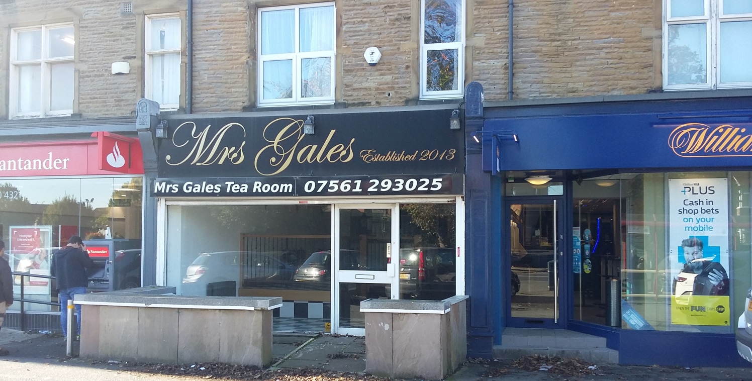 DESCRIPTION\n\n79 Street Lane, Leeds, LS8 1AP\n\nThe available space comprises a ground floor retail shop with kitchen, WC and access to the rear from the back road. At basement level there is customer seating, WC and storage space....