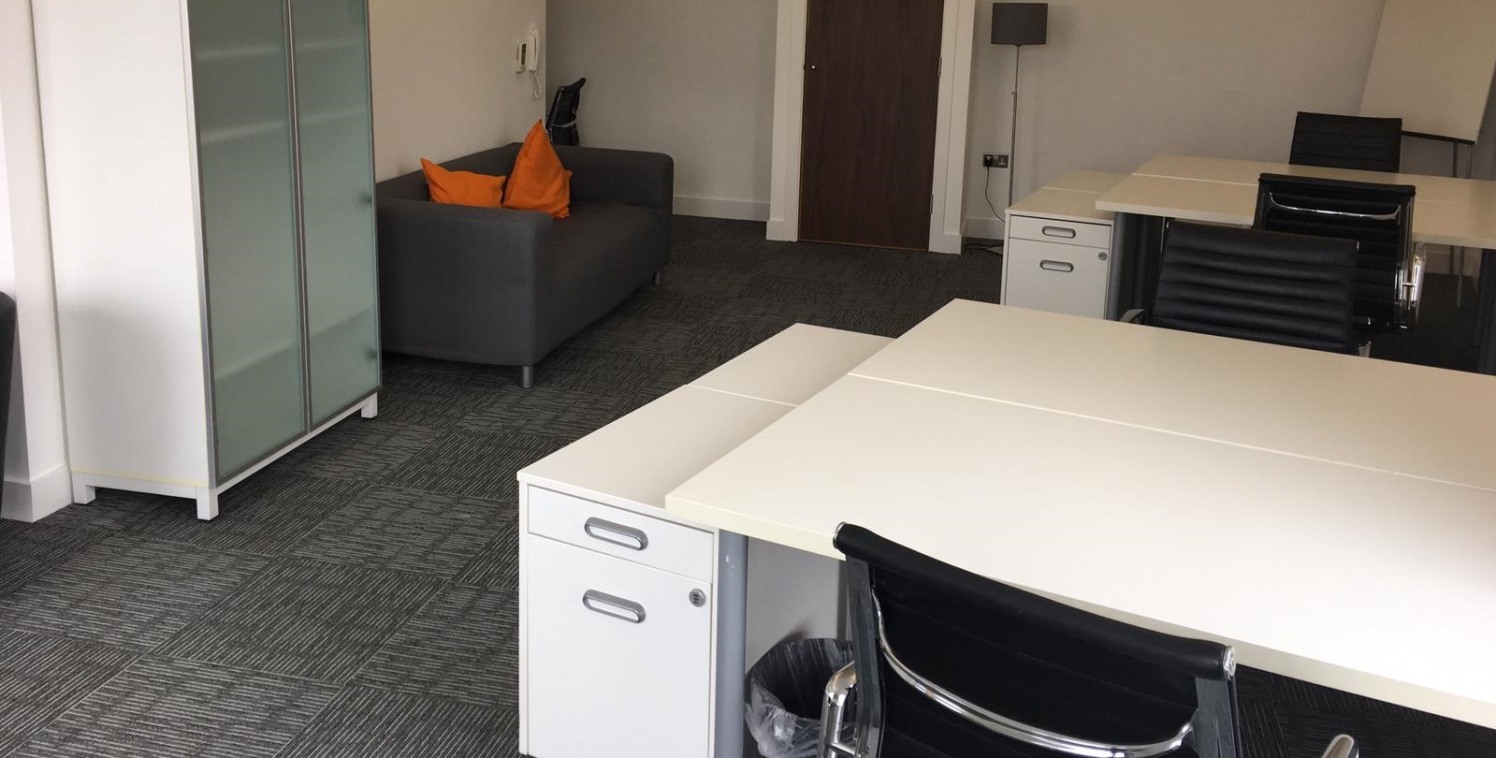 MODERN self-contained studio office in DIGBETH close to Birmingham City...