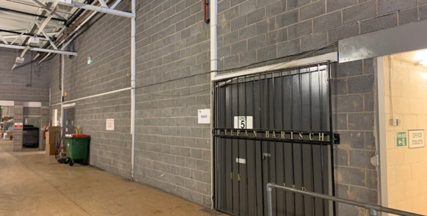 The property comprises a single storey industrial unit forming part of the Bizspace industrial complex, a former ASDA supermarket which has since been repurposed to form good quality industrial/workshop space just off Tong Street. The unit benefits f...