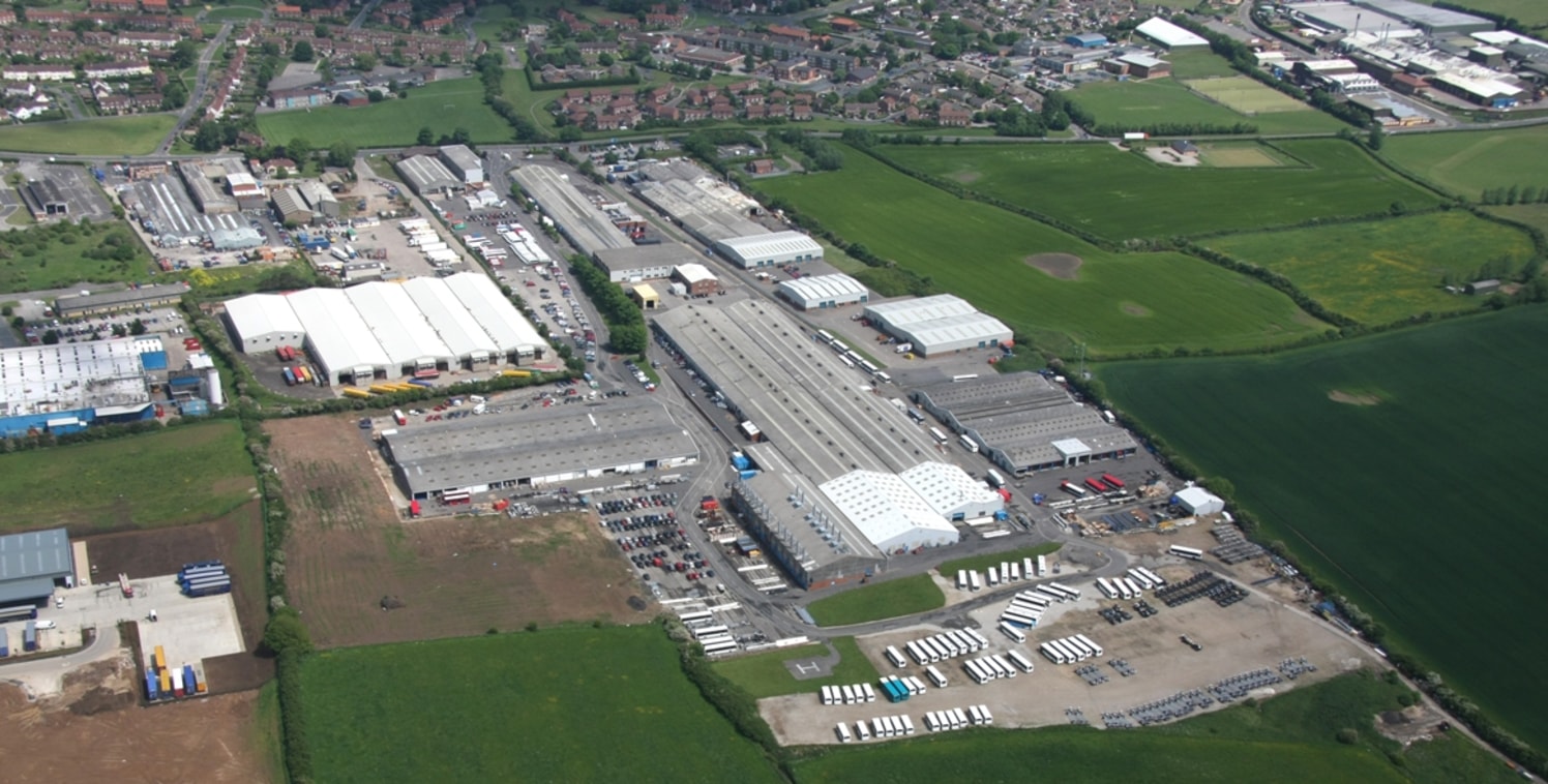 PLEASE CONTACT THE AGENTS FOR CURRENT AVAILABILITY\n\nJULY 2016 - NEW REFURBSIHED UNITS SOON\n\nPlaxton Park is a mixed use commercial business park providing over 500,000 sq ft of space, situated to the south of Scarborough town centre in the main c...