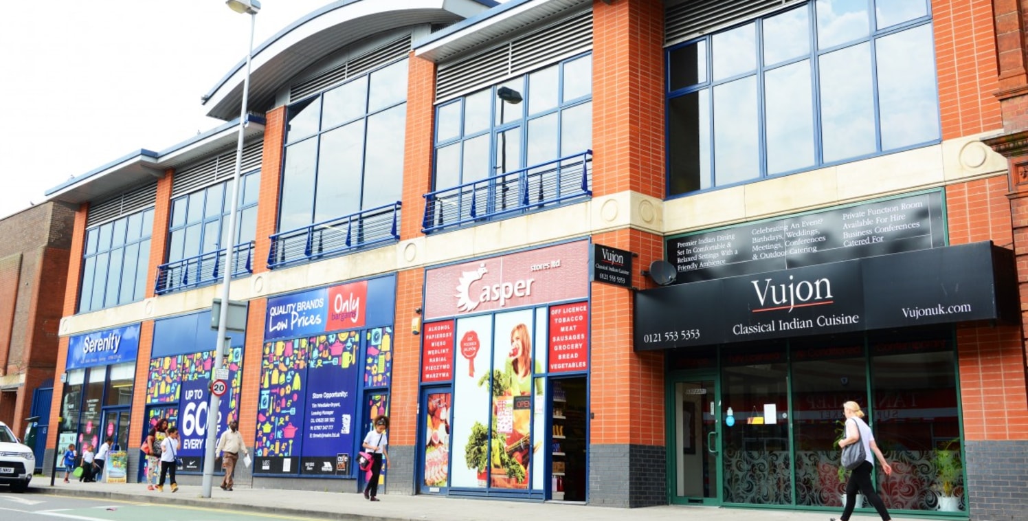 <p>Astle Outlet Park is located adjacent to West Bromwich town centre, just off the High Street, with vehicular access from Cronehills Linkway and a direct pedestrianised link to High Street. The scheme benefits from a 300 space car park for shoppers...