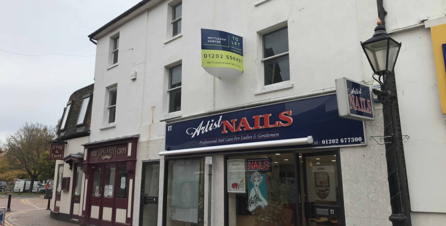 Offices to let in Poole - 1,310 sq ft<br><br>Location<br><br>The offices are strategically located in the centre of Poole, just off the High Street and within half a mile of the railway station and bus depot. There are several local authority car par...