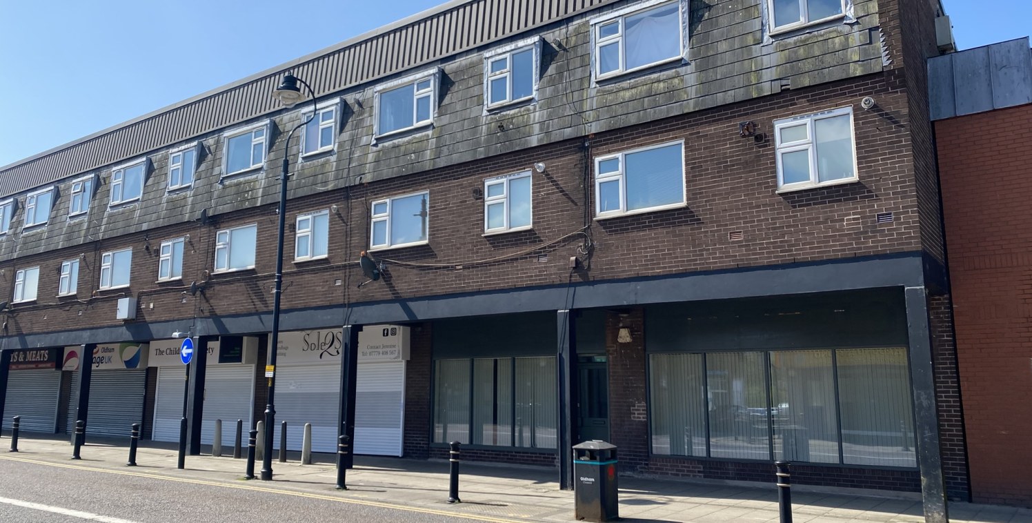 The property forms part of a parade of shops on Market Street in the centre of Shaw known as Crompton Shopping Centre. Formerly a Co-op Funeral Care, internally the unit comprises a number of rooms. Nearby retailers include Aldi, Asda, RSPCA and Scri...