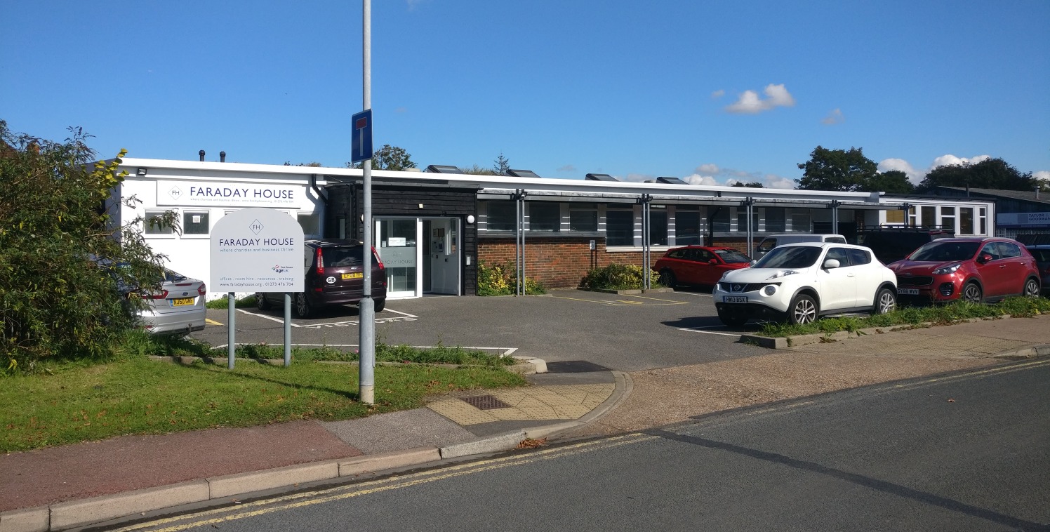 Faraday House is a new business centre providing high quality, affordable facilities on short term licences or long term leases. Fully serviced offices with all you require in one price. 

Facilities included: 

24 access to the building, 

Reception...