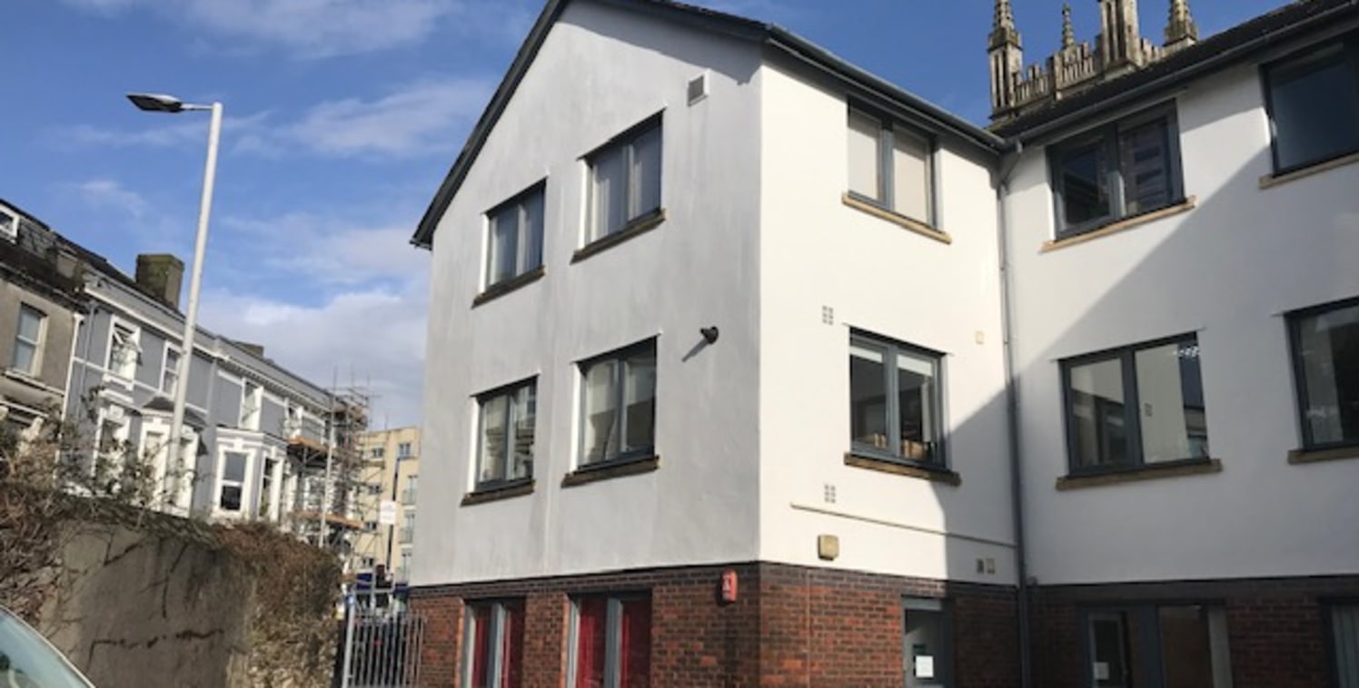 The property was constructed in the late 1980s as part of a development known as Farrer Court which comprises 3 attached office buildings. To the rear and serving all 3 buildings is a private car park within which 2 spaces are allocated.

The buildin...