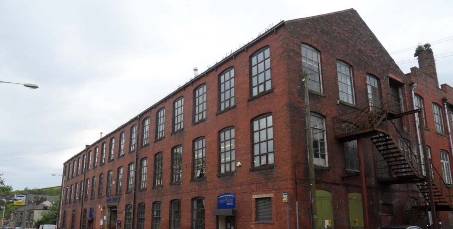 Established and respected location with main occupier Musbury Fabrics\n* Opposite Helmshore Textile Mill a popular Visitor Centre and Tourist attraction\n* Car parking adjacent and to the rear which are dedicated to the office accommodation.\n* Conve...