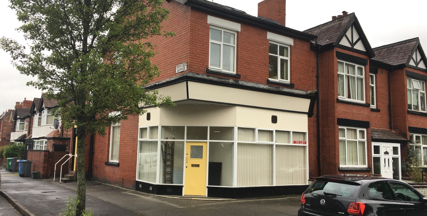 The property comprises a substantial end terraced property which has formerly been used as retail/office on the ground floor with basement storage and a self contained three bedroom flat above over first floor and second floor attic space.

The flat...