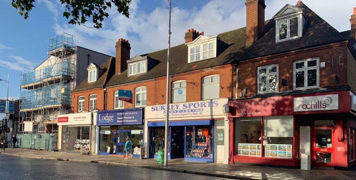 Spacious shop in great position close to Everyman Cinema- 1030 sq ft